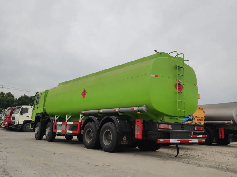 HOWO tanker models