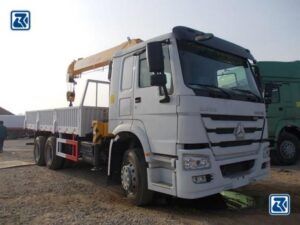 Quelle est la consommation de carburant des grues sur camion HOWO ?