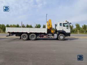 Comment choisir le bon modèle de grue sur camion HOWO ?