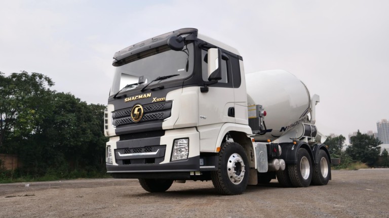 Camion mélangeur SHACMAN X3000